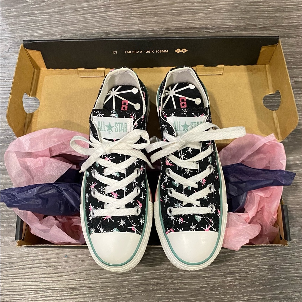 ⭐️ Custom Converse all star low tops⭐️